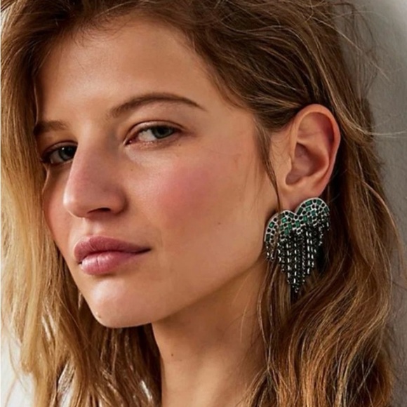 Free People Hearts on Fire Dangle Earrings NWT - Picture 1 of 4